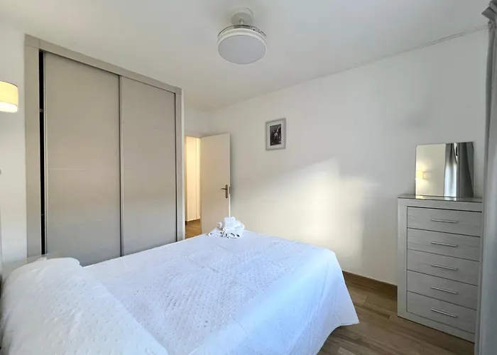 Urban Bay Center & Apartment Fuengirola